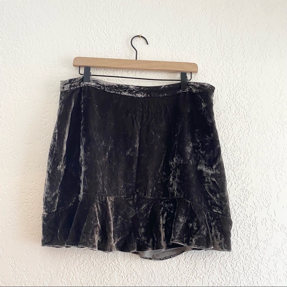 Madewell Crushed Velvet Ruffle Hem Skirt Size 14
